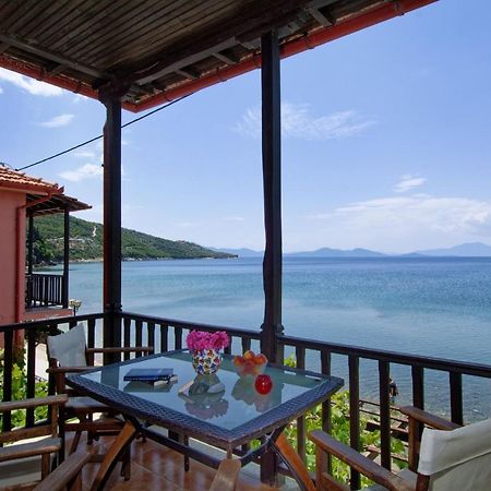 Iro Family Apartments Pelion レフォカストロ エクステリア 写真