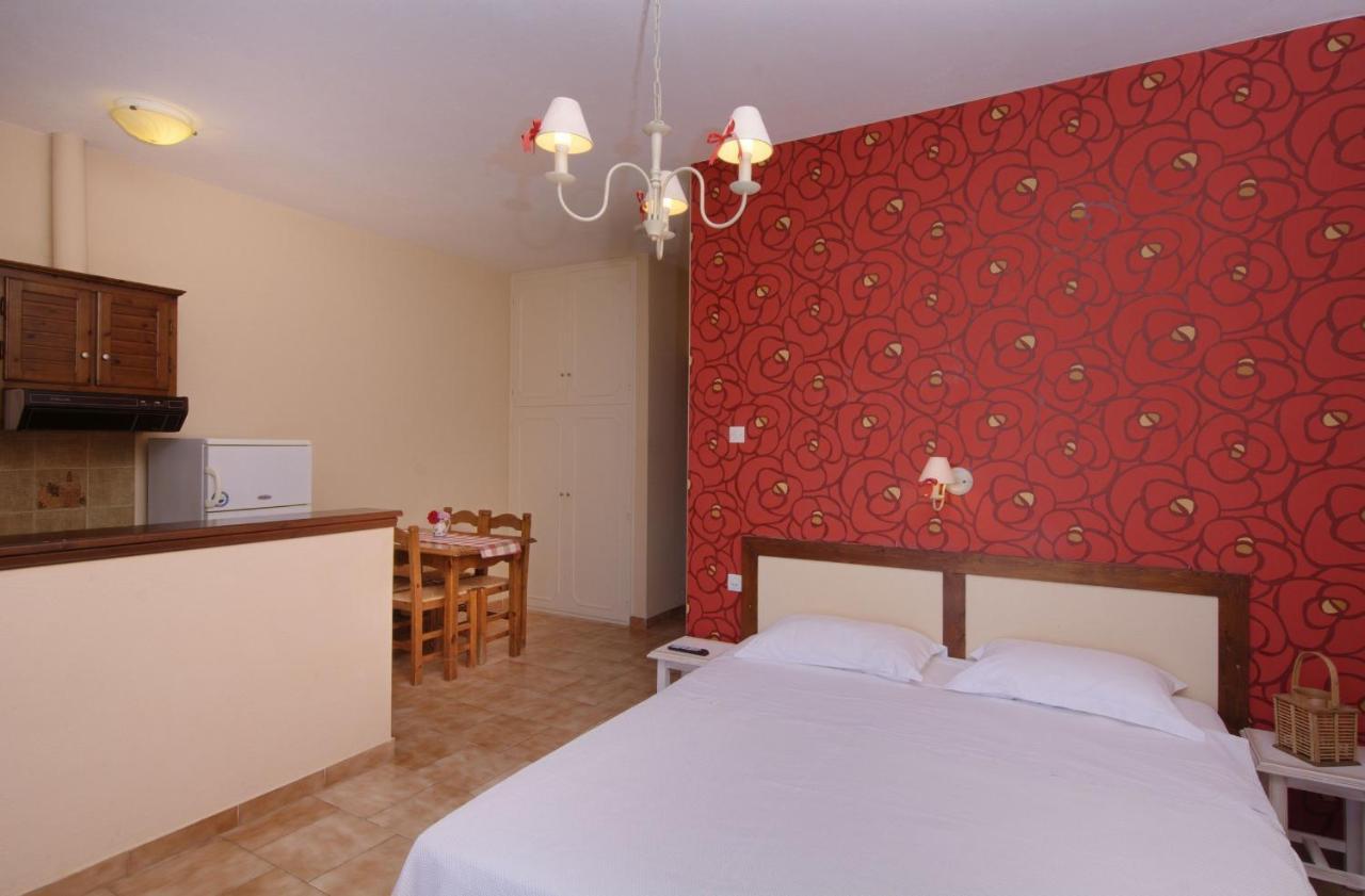 Iro Family Apartments Pelion レフォカストロ エクステリア 写真